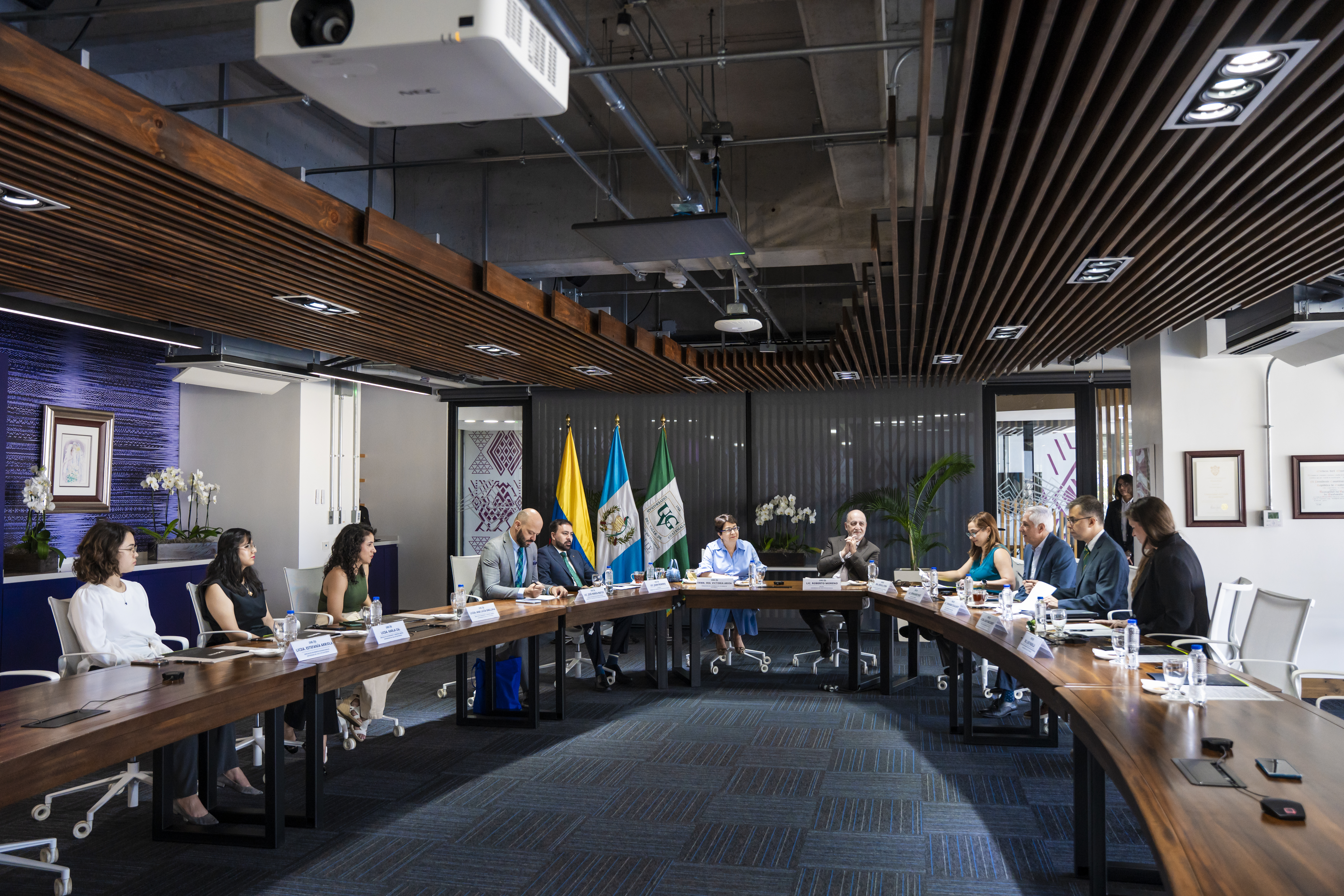 La Embajada de Colombia en Guatemala y la Universidad del Valle (UVG) suscriben histórico convenio y reafirman su alianza mediante la cooperación académica