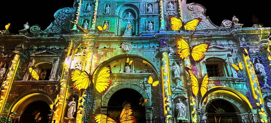Colombia rindió homenaje a Gabriel García Márquez en el Festival de la Luz de Antigua, en Guatemala
