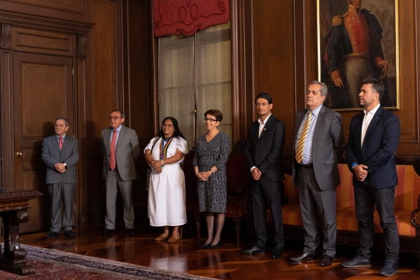 Presidente Gustavo Petro y el Ministro Álvaro Leyva posesionan a la nueva embajadora de Colombia en Guatemala, Victoria González 