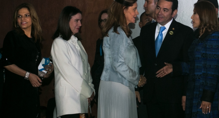 Vicepresidenta de Colombia saludó al Presidente de Guatemala en el marco de la Cumbre Iberoamericana