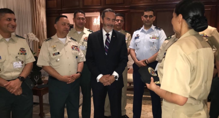 Embajador Carlos Manuel Pulido Collazos recibe delegación de militares colombianos que visita a Guatemala